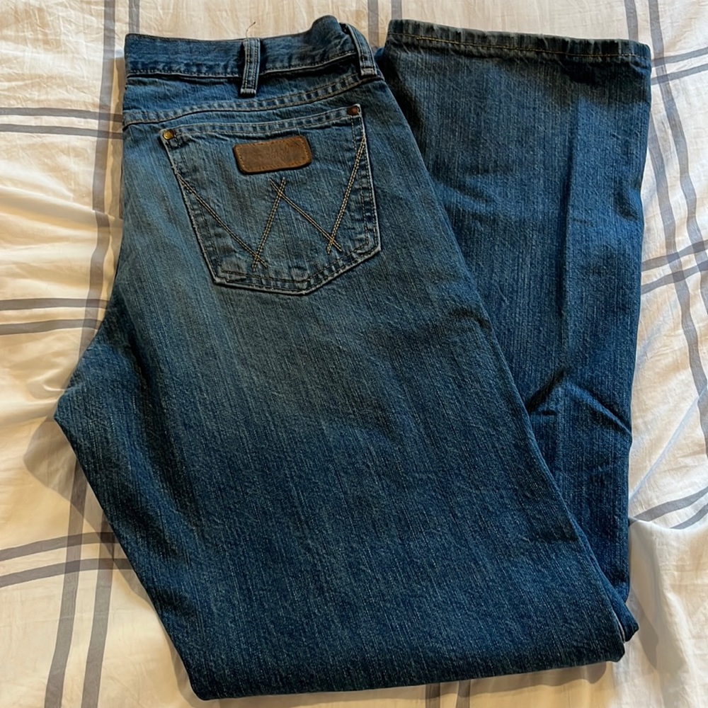 Retro Wrangler Jeans- Relaxed Boot